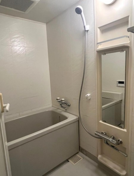 ウィン荻窪の浴室