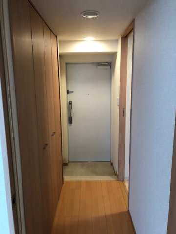 UNREVE秋葉原　-アンレーヴ秋葉原-の玄関