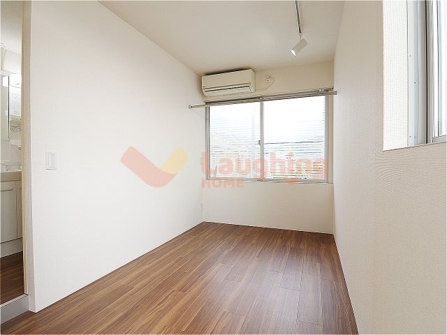 naheナーエの内装|明るい室内です