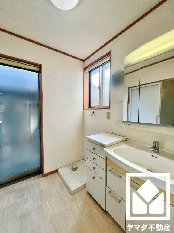 宇治市槇島町南落合の洗面所