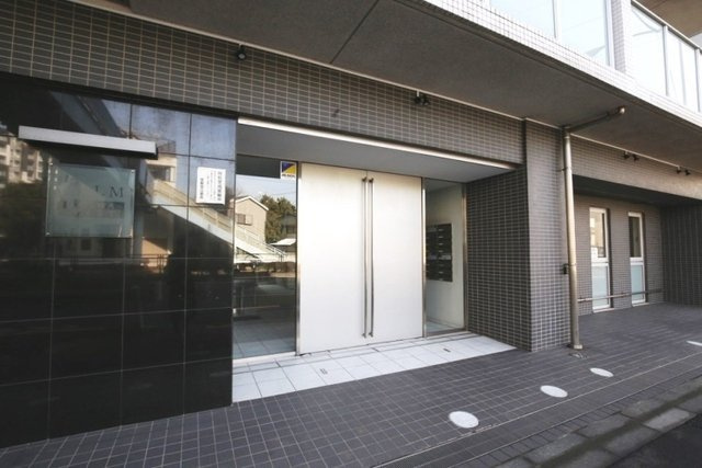 CALM. KOIWA WESTのエントランス