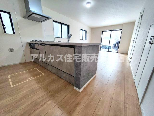 【内覧動画公開中！】調布市深大寺東町４丁目 京王線 調布駅 新築戸建のキッチン