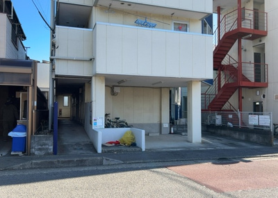 【外観】 | アベニュー三田Ⅰ | 最寄り駅が近いなどの交通アクセスが良い土地だと暮らしやすいですよね。通勤・通学の観点から土地を選ぶことも大切です！自身や家族のライフワークからあったの物件を探しましょう！当社営業がお力になります！