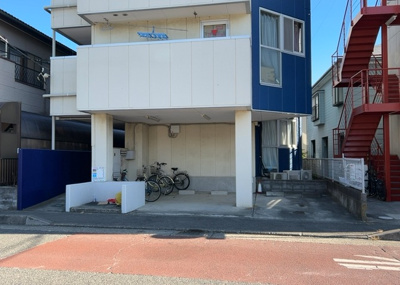 【外観】 | アベニュー三田Ⅰ | 家を建てる前提で土地を探している場合、地盤の丈夫さは譲れない条件の一つです。地盤が脆弱だと追加工事が必要となります。また、過去に地盤沈下や液状化現象を起こした土地は、できるだけ避けた方がいいでしょう。