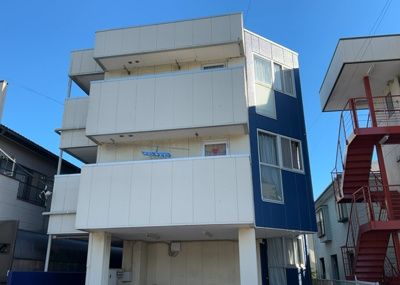 【外観】 | アベニュー三田Ⅰ | 人が暮らすうえで日光は大切な要素となります。日当たりの良さは譲れないポイントですね。併せて近くに大きな建築物の建築予定がないか、あるいはそれが可能な土地が近くにないか事前に確認することもお勧めします。