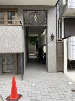 【エントランス】