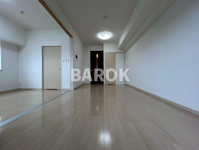 福岡市博多区博多駅南４丁目の賃貸マンションの居間・リビング