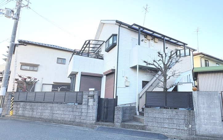 尼崎市東園田町5丁目　収益付中古一戸建の画像