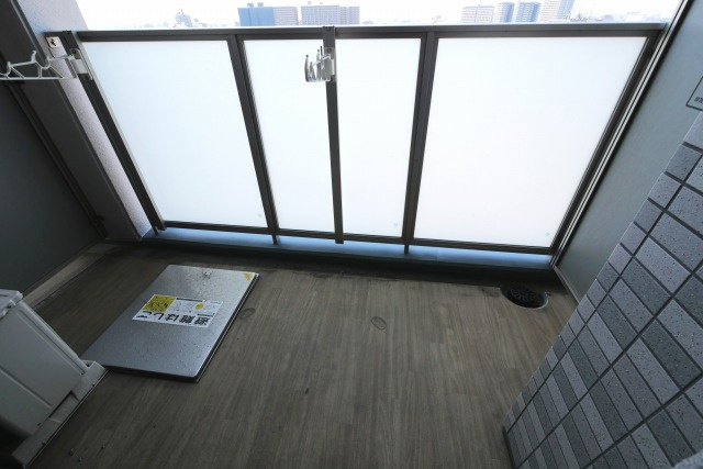 エスリードレジデンス大阪ウエストコートのバルコニー