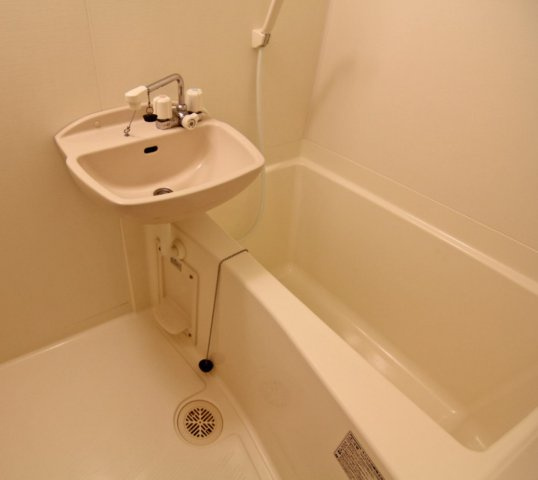 レオパレスＫＯＥＭＯＮ　Ⅰの浴室