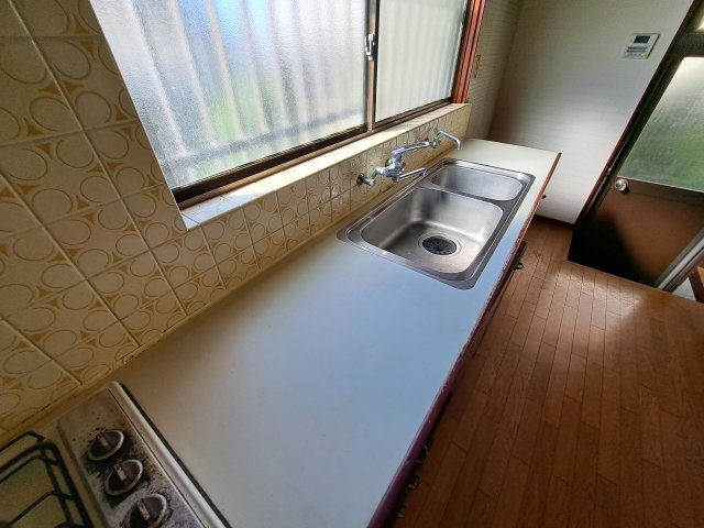 西条市飯岡2480-36　中古戸建のキッチン