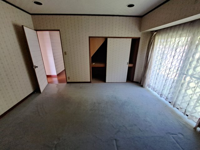 西条市飯岡2480-36　中古戸建の洋室