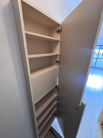 LA BRILLER香椎参道の収納|こまごまとしたものを収納できそうですね