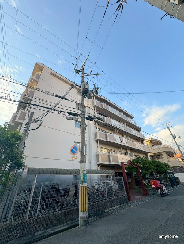 フローライト緑地公園　仲介手数料無料の外観