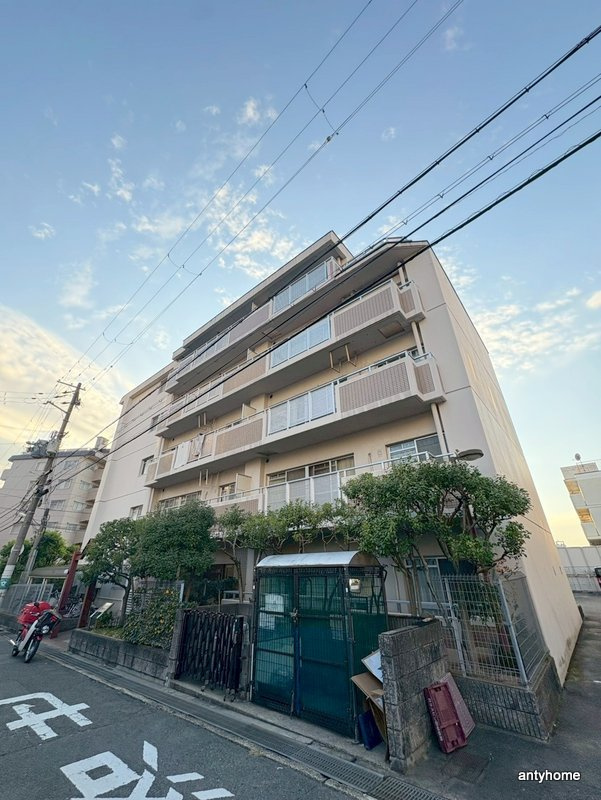 フローライト緑地公園　仲介手数料無料の外観