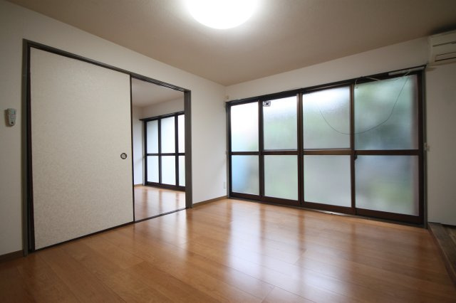 【居間・リビング】