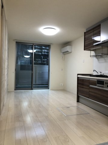 京都市伏見区深草西浦町４丁目の賃貸マンションの居間・リビング