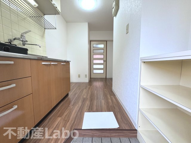 徳島市末広４丁目の賃貸マンションの玄関