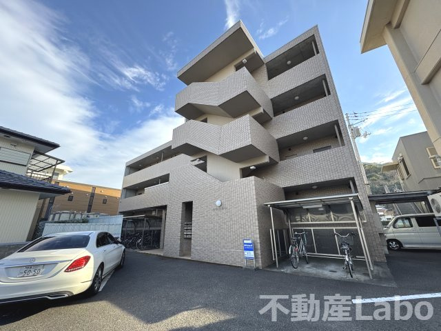 徳島市南庄町１丁目の賃貸マンションの駐車場