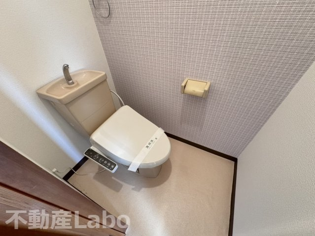 徳島市住吉４丁目の賃貸マンションのトイレ