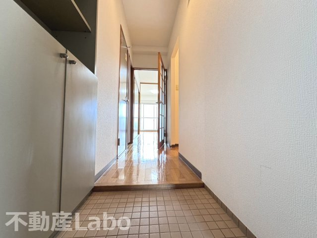 徳島市住吉４丁目の賃貸マンションの玄関