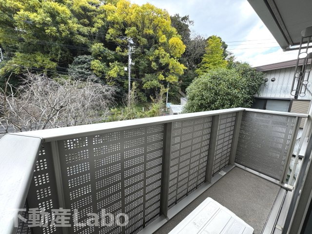 徳島市南佐古八番町のアパートのバルコニー