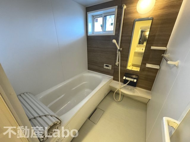 徳島市南佐古八番町のアパートの浴室