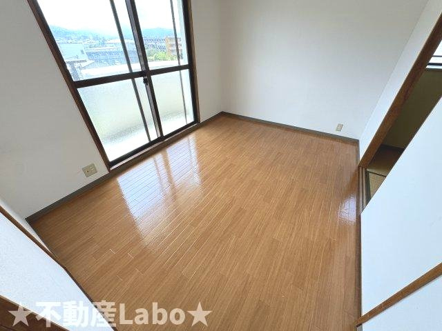 徳島市南島田町２丁目の賃貸マンションの洋室