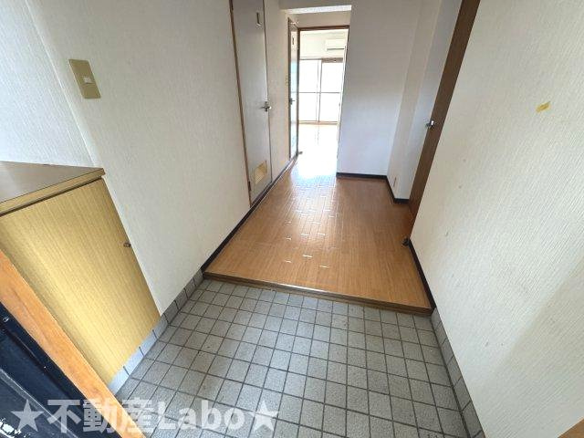 徳島市南島田町２丁目の賃貸マンションの玄関