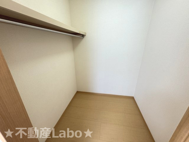 徳島市名東町１丁目のアパートの収納