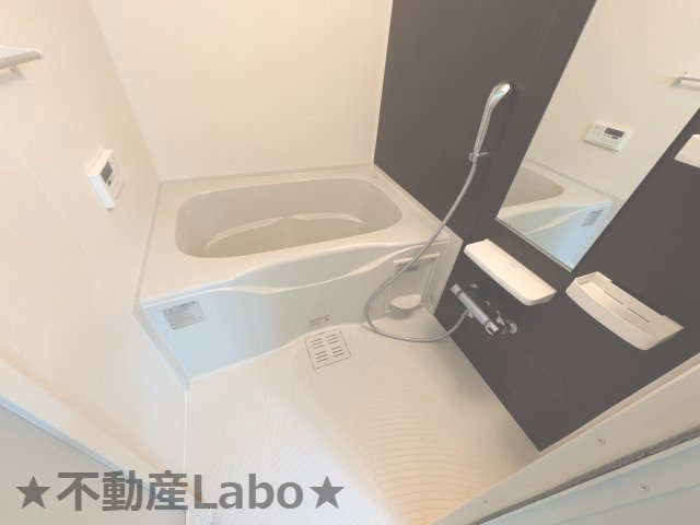 ファミール ful ful Aの浴室