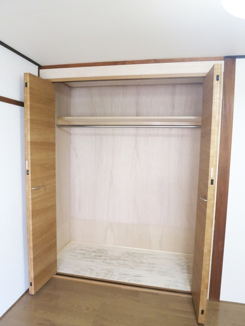 カーサ山本の収納|大型クローゼットです。