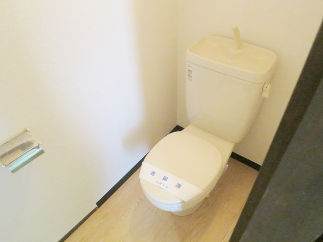 カーサ山本のトイレ|洋式トイレ。