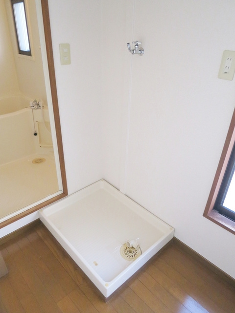 カーサ山本のその他|室内洗濯機置き場。