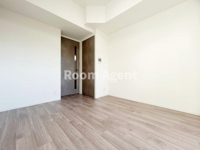 プレサンス吹上駅前エテルノの居間・リビング