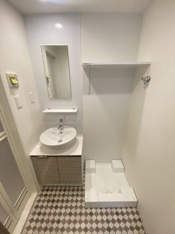 メルディアクレスト難波ソルテラスの洗面所