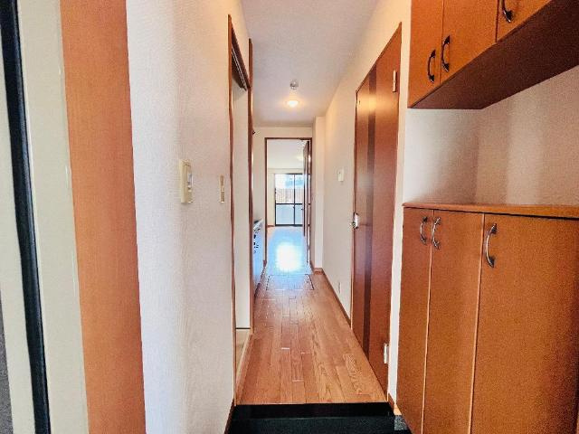 コンフォール三宅　　刈谷市近郊の賃貸はクラスホーム刈谷店の内装|廊下