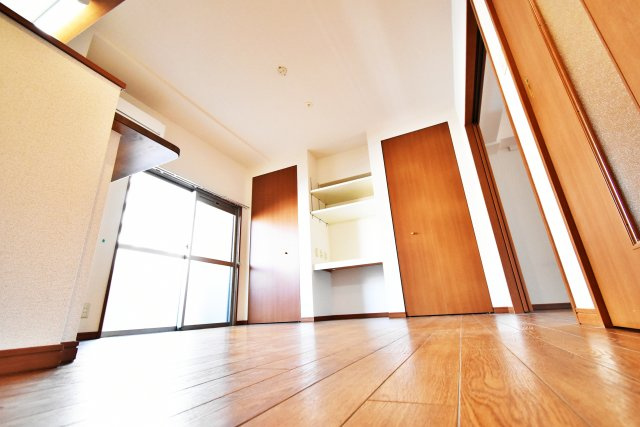 ピュアファースト花園の居間・リビング