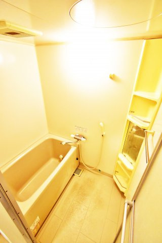 ピュアファースト花園の浴室