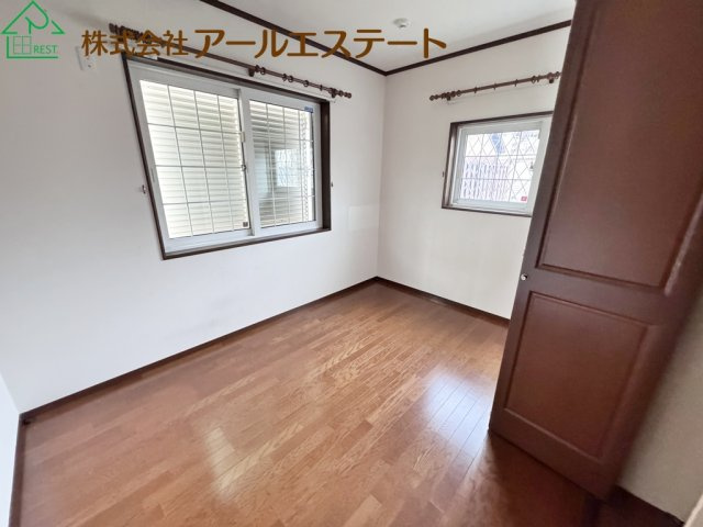 姫路市林田町林田　　　中古戸建の洋室