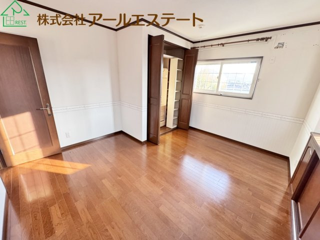 姫路市林田町林田　　　中古戸建の洋室