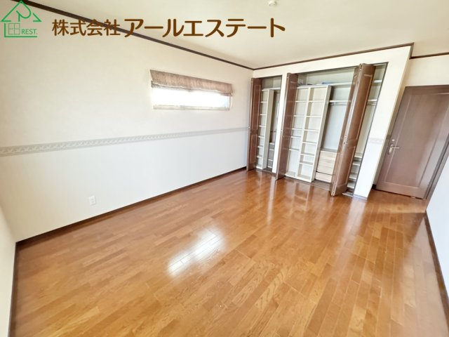 姫路市林田町林田　　　中古戸建の洋室