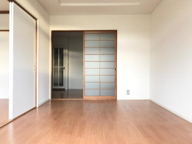 シャトー雅　　刈谷市近郊の賃貸はクラスホーム刈谷店の居間・リビング|洋室