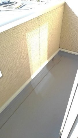 サニーブローテ住吉Ⅲ　　刈谷市近郊の賃貸はクラスホーム刈谷店のバルコニー|バルコニー付きです