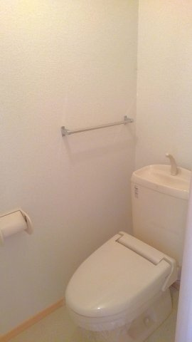 サニーブローテ住吉Ⅲ　　刈谷市近郊の賃貸はクラスホーム刈谷店のトイレ|清潔感のあるトイレです