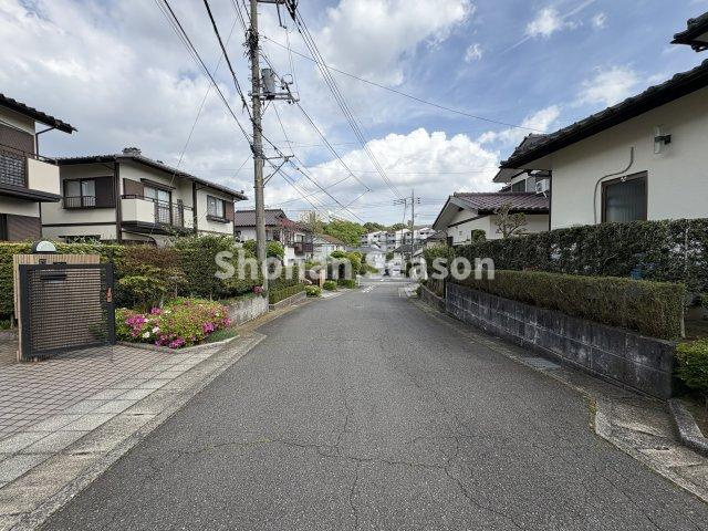 【前面道路含む現地写真】 | 小学校徒歩6分＆中学校徒歩7分でお子様の通学にも安心の立地です！