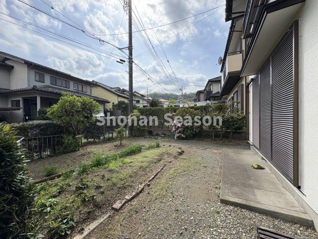 【庭】 | 南側のお庭スペースでは家庭菜園などを楽しむことができますよ☆