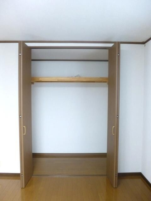 永田山王台戸建の収納