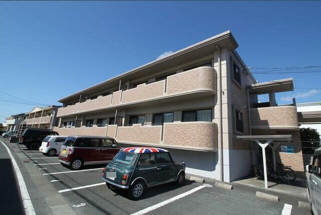 菊池郡菊陽町光の森３丁目の賃貸マンションの外観