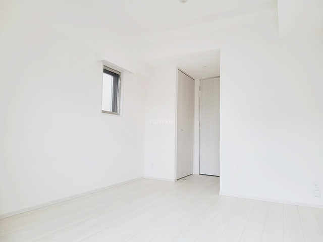 ＶＡＬＥＳＩＡ東十条の寝室|窓側からのアングルです☆